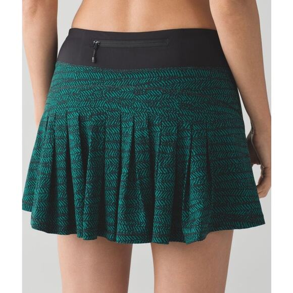 Lululemon Circuit Breaker Skirt Mini Trax Hunter Green Black / Black Size 10
